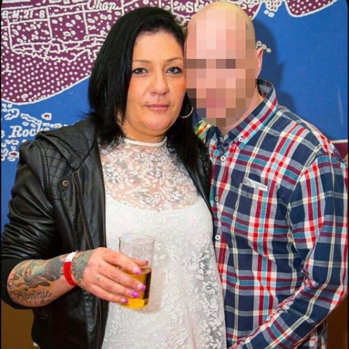 Mandy Cowie posing with an unknown man, Photo Credit: Daily Mail